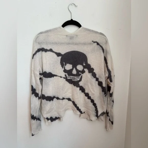 Skull Cashmere Cream Cardigan Sweater Medium - Picture 2 of 6